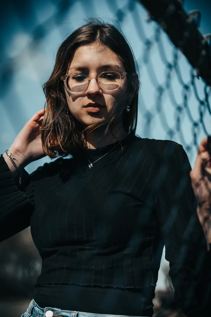 portrait naturel d'une jeune femme