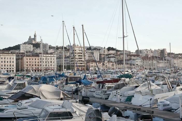 Image du Vieux-Port de Marseille montrant les bateaux